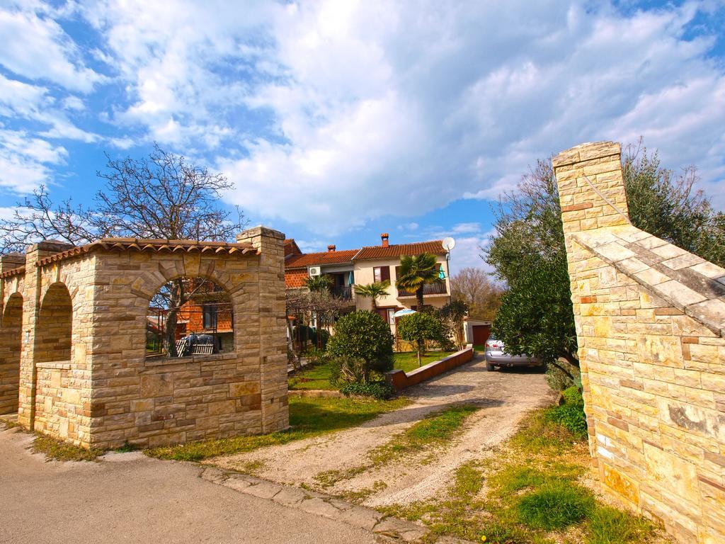 Apartments Voltica 1049 Ровинь Экстерьер фото