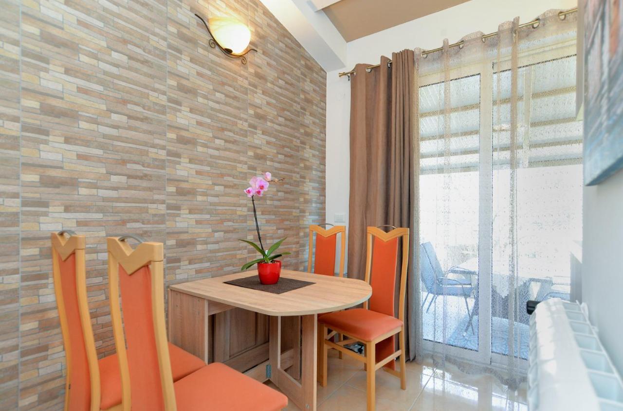 Apartments Voltica 1049 Ровинь Экстерьер фото